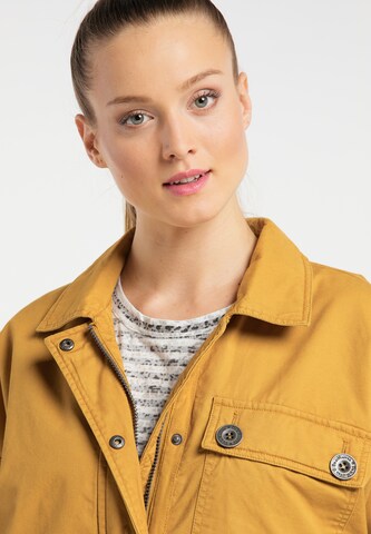 DREIMASTER Between-Season Jacket in Yellow: front