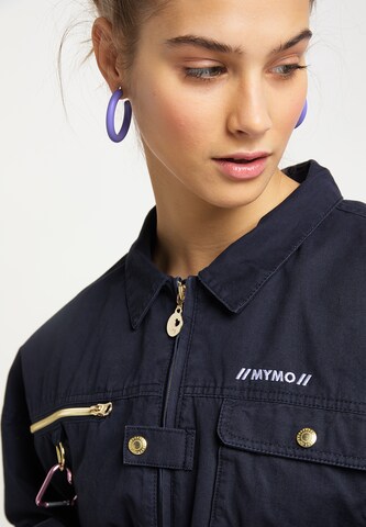 MYMO Between-Season Jacket in Blue: front