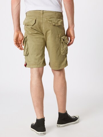 Regular Pantalon cargo ALPHA INDUSTRIES en vert : derrière