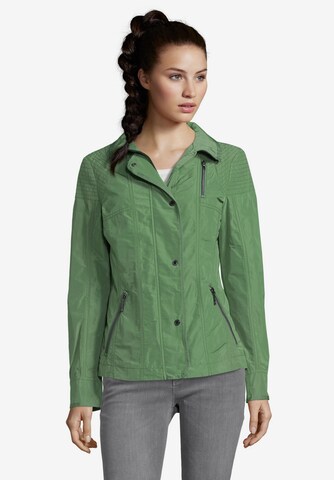 GIL BRET Between-Season Jacket in Green: front