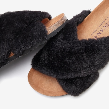 LASCANA Slippers in Black