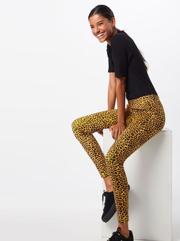 Urban Classics Skinny Leggings - sárga