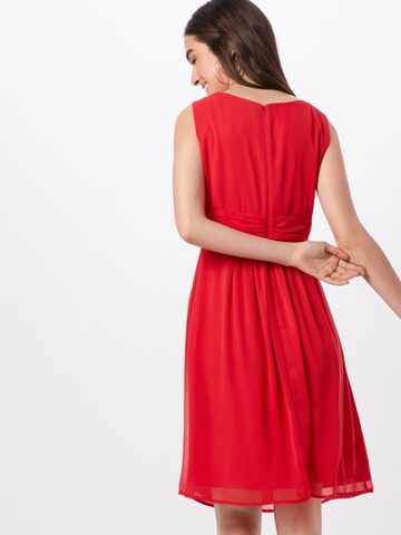 Robe de cocktail s.Oliver en rouge : derrière