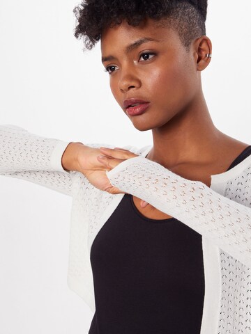 Cardigan 'Gloria' ONLY en blanc