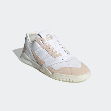 ADIDAS ORIGINALS Sneaker 'A.R. Trainer' in Weiß