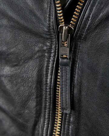 MUSTANG Between-season jacket 'Grenada' in Black
