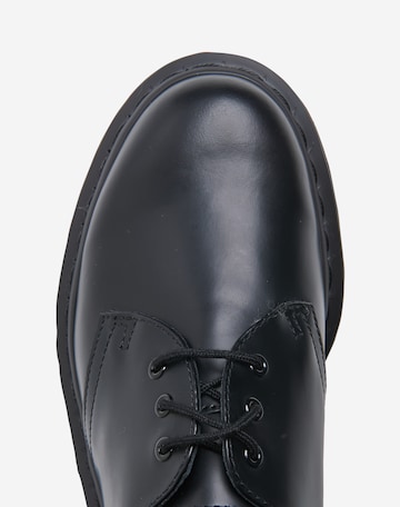 Scarpa stringata di Dr. Martens in nero