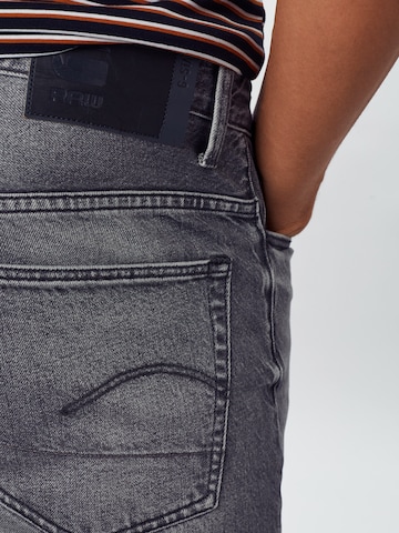 G-STAR Regular Jeans in Grey