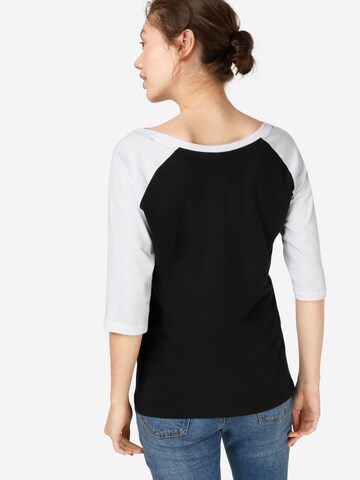 T-shirt Urban Classics en noir : derrière