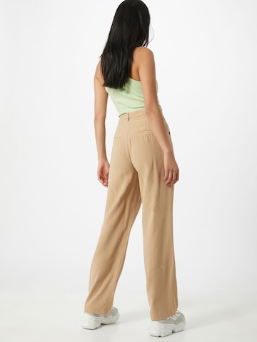 Wide leg Pantaloni con pieghe 'Nimma' di Moves in marrone