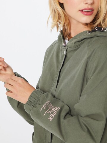 Superdry Átmeneti parka 'Bianca' - zöld