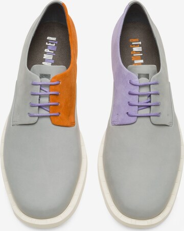Chaussure à lacets ' Twins ' CAMPER en gris