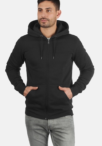 !Solid Zip-Up Hoodie 'BertiZip' in Black: front