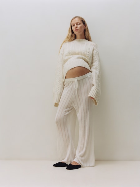 Marie von Behrens-Felipe - Cozy Monochrome White Look