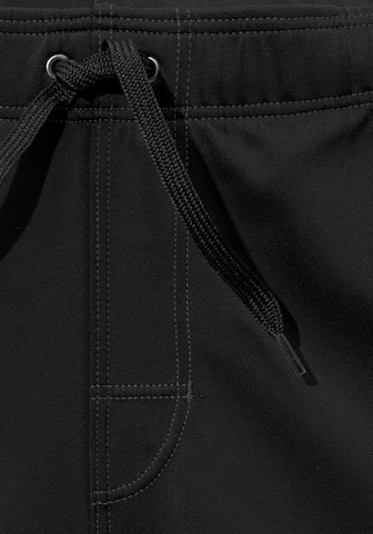Pantaloni de baie de la BENCH pe negru