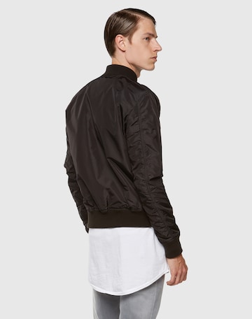 ALPHA INDUSTRIESPrijelazna jakna 'MA-1 TT' - crna boja