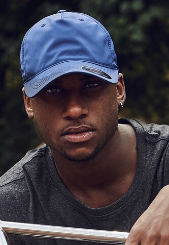 Flexfit Cap in Blue: front