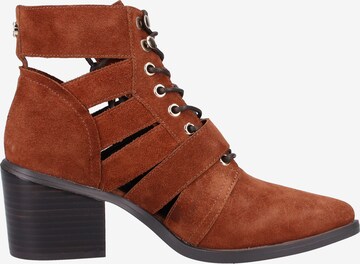 STEVE MADDEN Lace-Up Ankle Boots in Brown