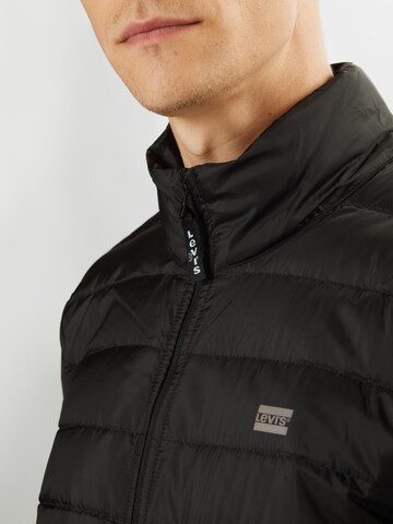Coupe regular Veste d’hiver 'Presidio Packable Jacket' LEVI'S ® en noir