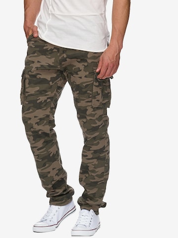 INDICODE JEANS Regular Cargo Pants ' William ' in Green: front