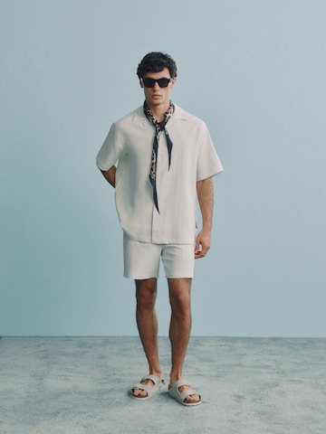 Beige Shirt And Shorts Look
