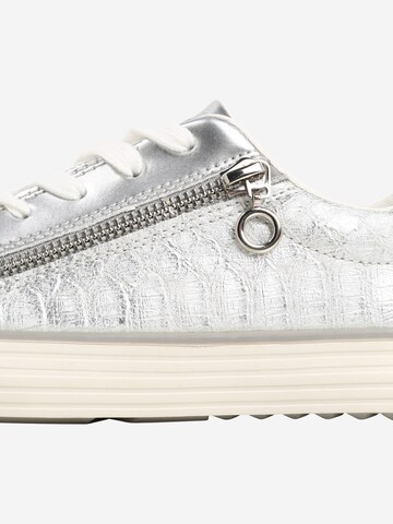 s.Oliver Sneakers laag in Zilver