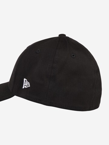 NEW ERA Cap in Black