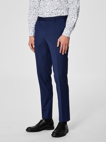 Regular Pantalon à plis SELECTED HOMME en bleu : devant