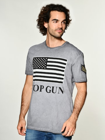 TOP GUN T-Shirt 'Search' in Grau: predná strana