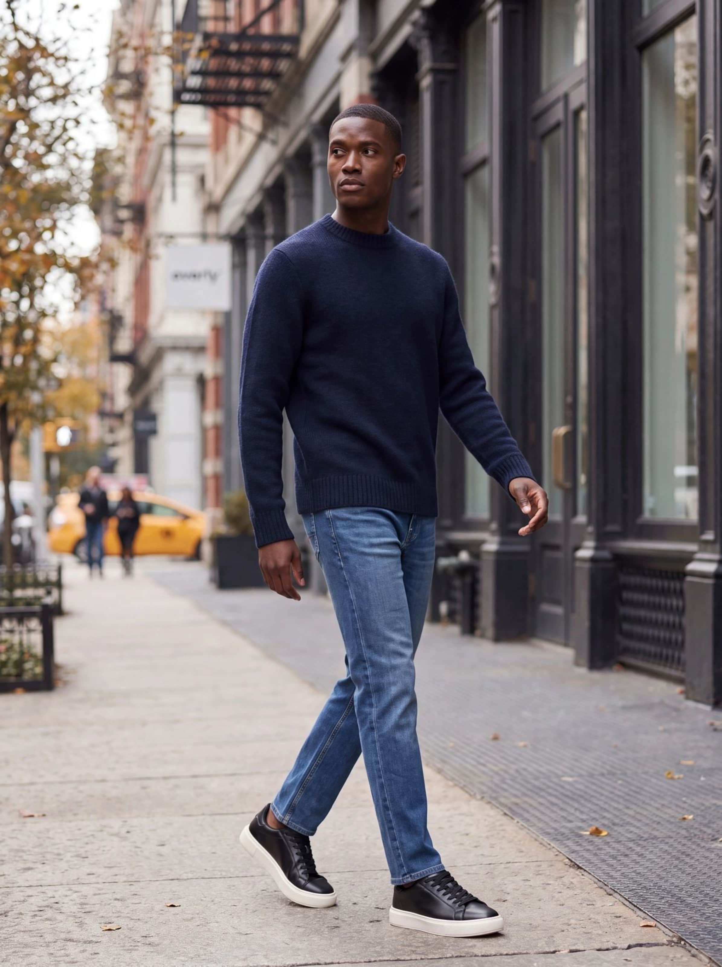 everly - Classic Navy Sweater Look