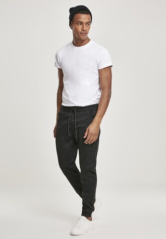 SOUTHPOLE Tapered Jogger in Schwarz