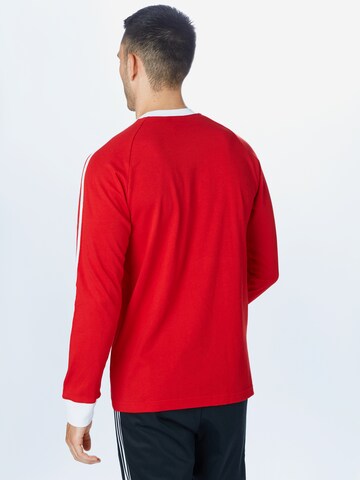 ADIDAS ORIGINALS Klasický střih Tričko – červená