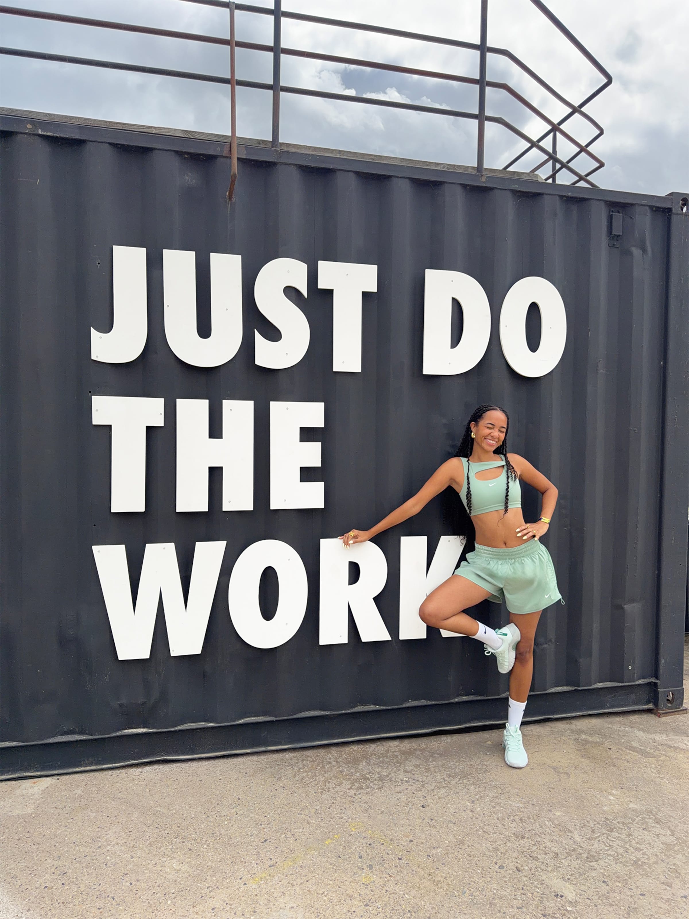 Jelesika - Mint Sporty Look by Nike