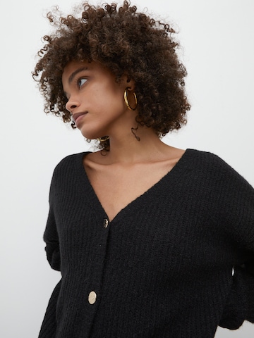 EDITED Knit cardigan 'Ronja' in Black