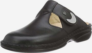 Finn Comfort Mules in Black: front