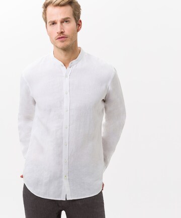 BRAX Klasický střih Košile – bílá: přední strana