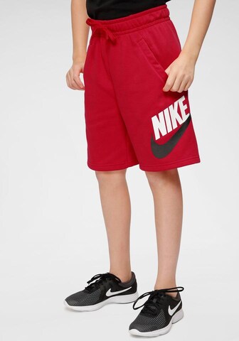 Regular Pantaloni de la Nike Sportswear pe roșu: față