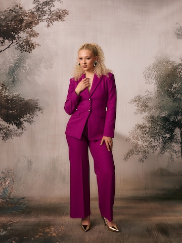 Fancy Pink Suit Look