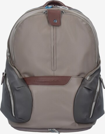 Piquadro Backpack in Beige: front