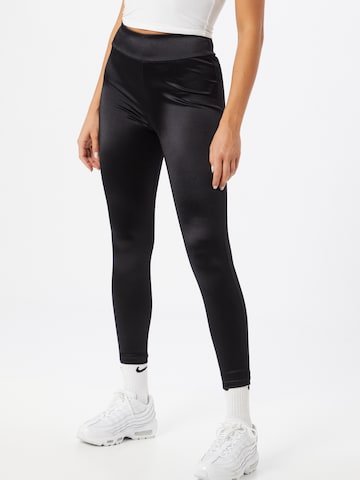 Urban Classics Skinny Leggings in Black: front