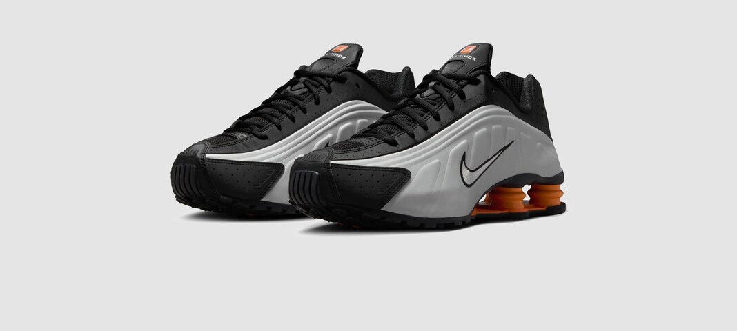 NIKE SHOX R4