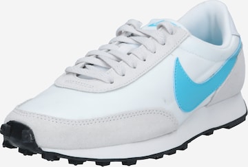 Nike Sportswear Platform trainers 'Daybreak' in White: front