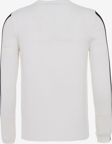 CIPO & BAXX Sweater in White