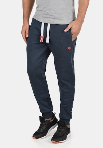 !Solid Tapered Broek 'Benn' in Blauw: voorkant