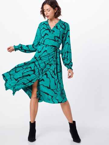 Robe 'Aylin' Gestuz en vert : devant