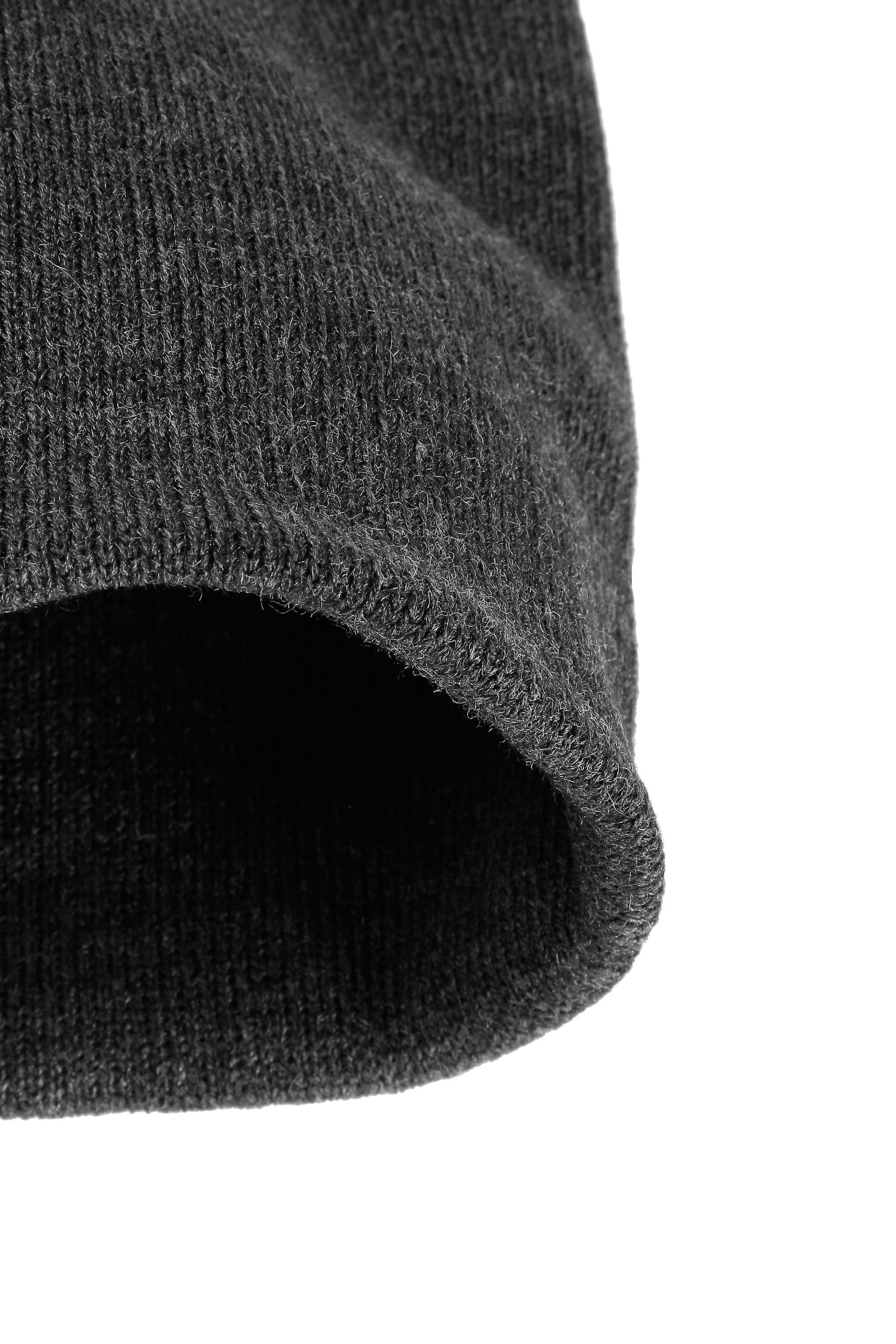 Căciulă de la MSTRDS pe gri