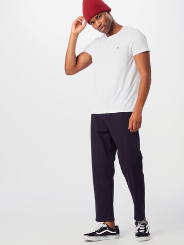 juoda JACK & JONES Laisvas Klostuotos kelnės 'Jeff Trendy'