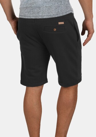 INDICODE JEANS Regular Sweatshorts 'Rion' in Schwarz