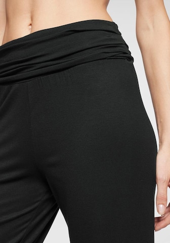 Effilé Pantalon BUFFALO en noir