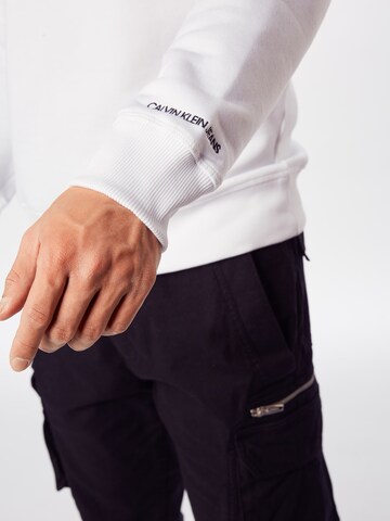 Calvin Klein Jeans Sweatshirt 'Essential' in White